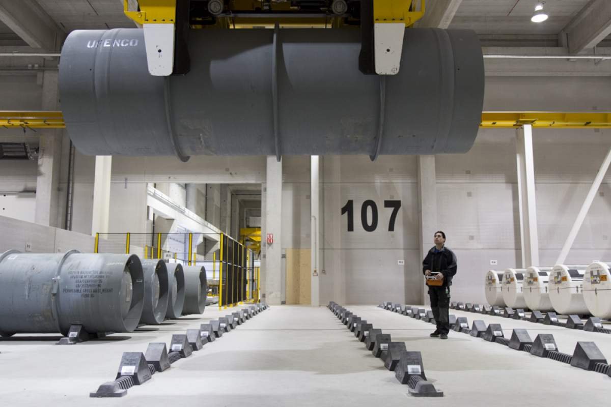 Urenco Nederland Almelo — sicherheitsrelevante Sandwichpaneele-Montage, Panel Montage